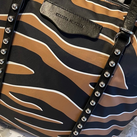 Large Tote 👜 - Picture 2 of 7